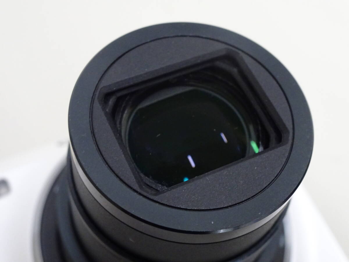 【18171】 美品　CASIO カシオ　HIGH SPEED　EXILIM 　EX-ZR400 コンパクトデジタルカメラ　ホワイト