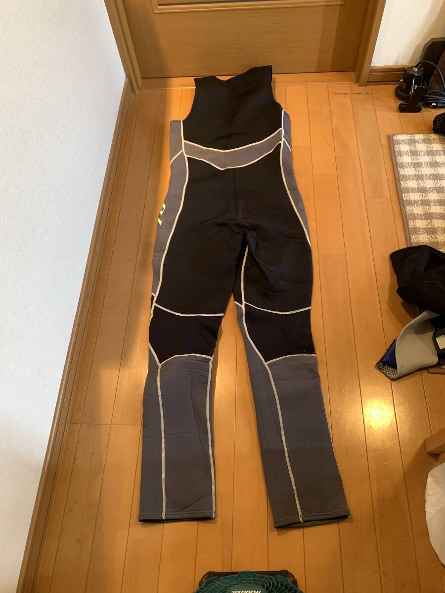 モビーズ　ウエットスーツ　ジェットスキー　L 大阪　堺市　手渡し送料無料　数回使用　値下　ロングジョンとタッパー　レディース格安_画像3