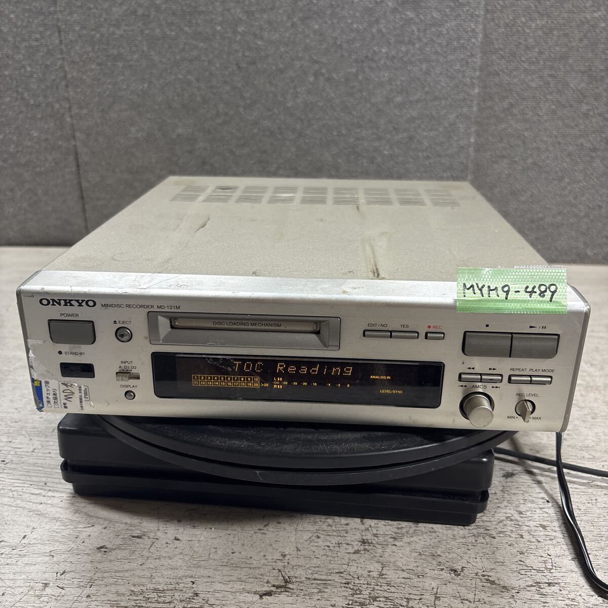MYM9-489 激安 ONKYO MD-121M MINIDISC RECORDER 通電、電源オン、オフOK 中古現状品 ※3回再出品で処分