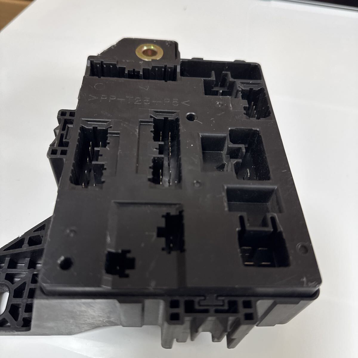 7230210 三菱 H36A ミニカトッポ ヒューズボックス_画像3