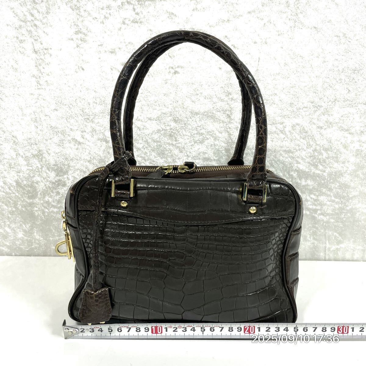 カルロスファルチ CROCODAIL クロコダイル JRA マットクロコ ブラウンカラー ワニ革 エキゾチックレザー バンドバッグ かばん 鞄_画像9