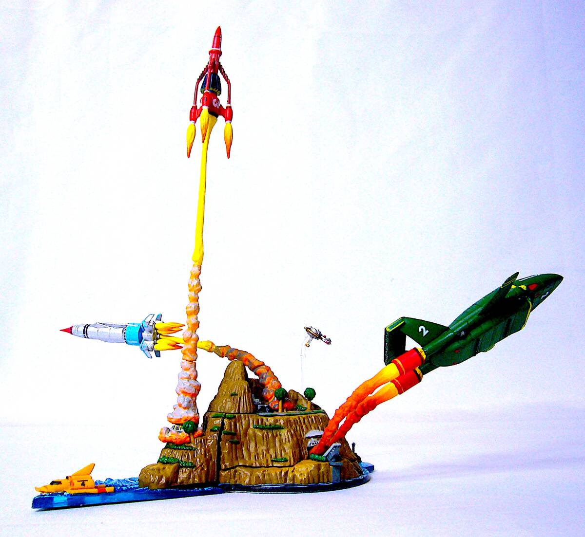 ユージン こどもの事典大百科 サンダーバード トレーシー島 大図解 復刻版パッケージ & フィギュア 彩色済み完成品 3種6個 まとめ売り 稀少_画像1