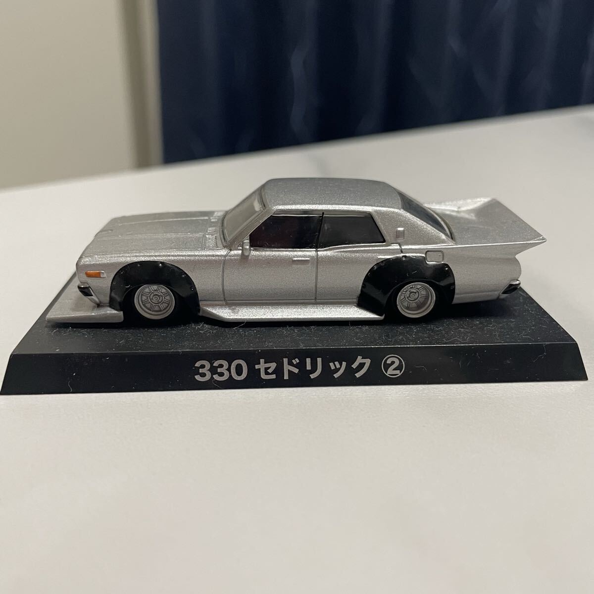 1/64 ミニカー アオシマ 青島文化教材社 グラチャンコレクション 日産 330 セドリック ② NISSAN CEDRIC 街道レーサー 旧車_画像5