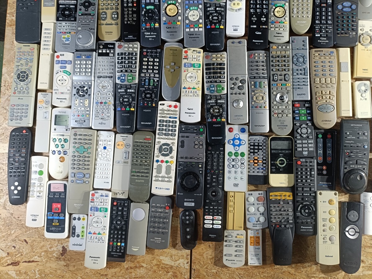 (UI126)大量 リモコン １００本まとめ テレビ オーディオ機(jī)器 照明器具など 送信機(jī) 現(xiàn)狀品