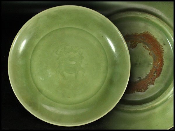 【金閣】中國美術 青磁 鹿福紋 皿 φ19.5cm 舊家蔵出 送料無料(A827)
