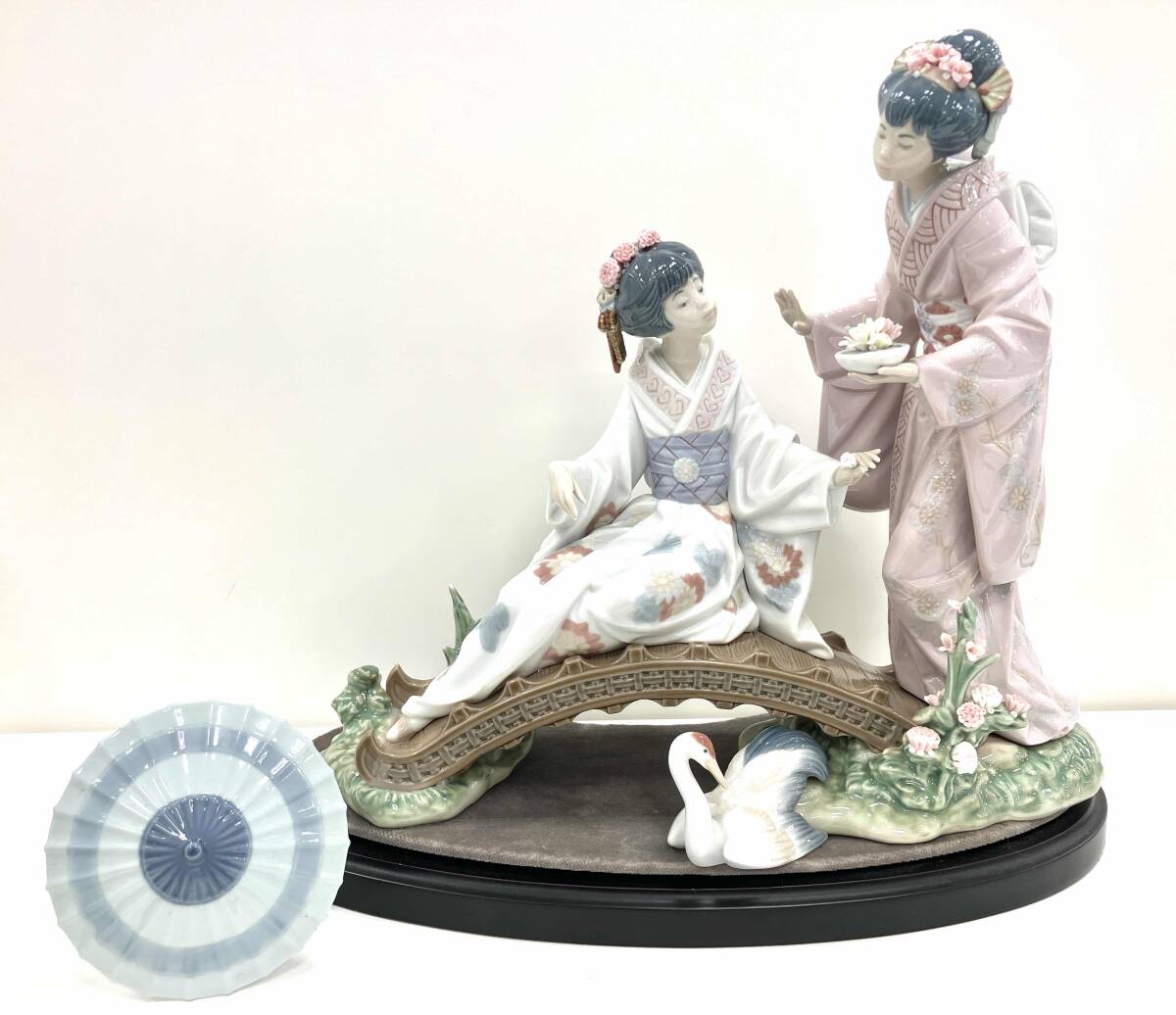 ジャンク LLADRO フィギュリン 1445 欠け有り ブランド食器 リヤドロ 置き物 着物 女性 鳥_画像1