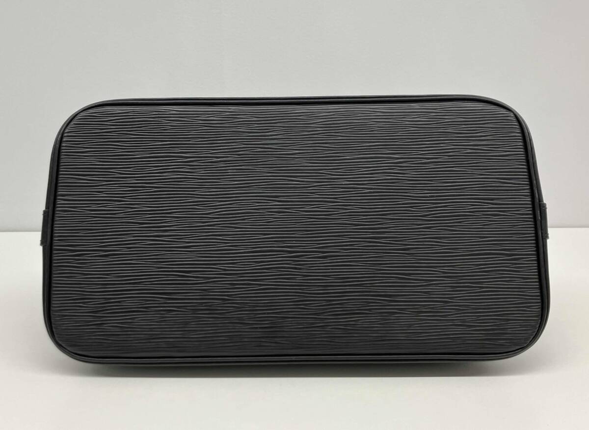 LOUIS VUITTON ルイヴィトン エピ MI0939 アルマ M52142 ハンドバッグ バッグ_画像3