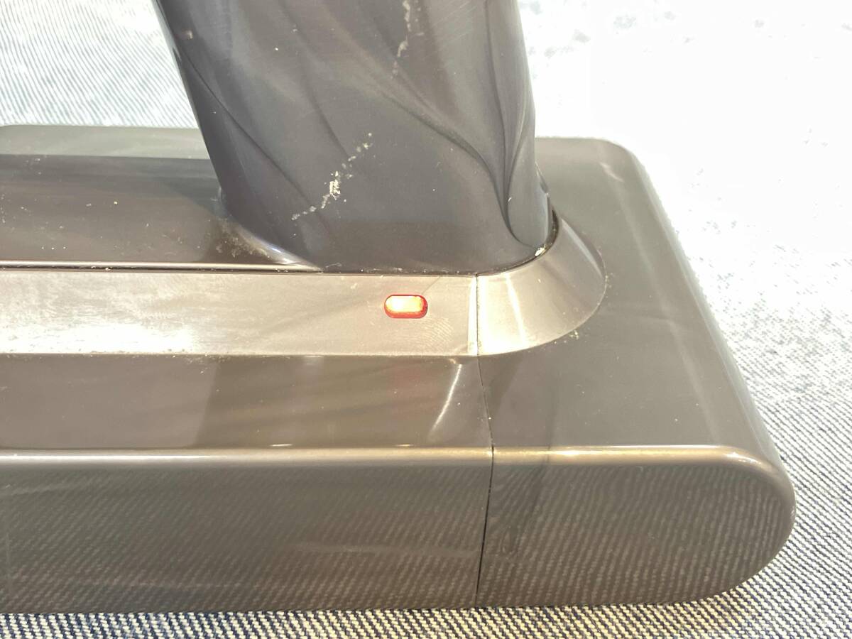 ジャンク Dyson V7 Animal pro SV11 コードレスクリーナー(ε▲09-10-02)_画像10