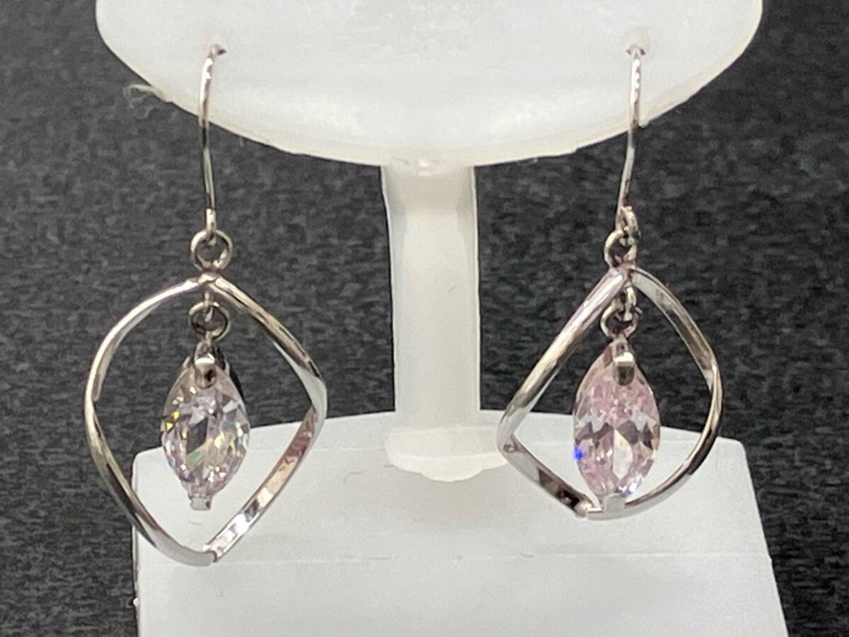 K10 ホワイトゴールド 総重量1.0g ピアス アクセサリー カラーストーン_画像2