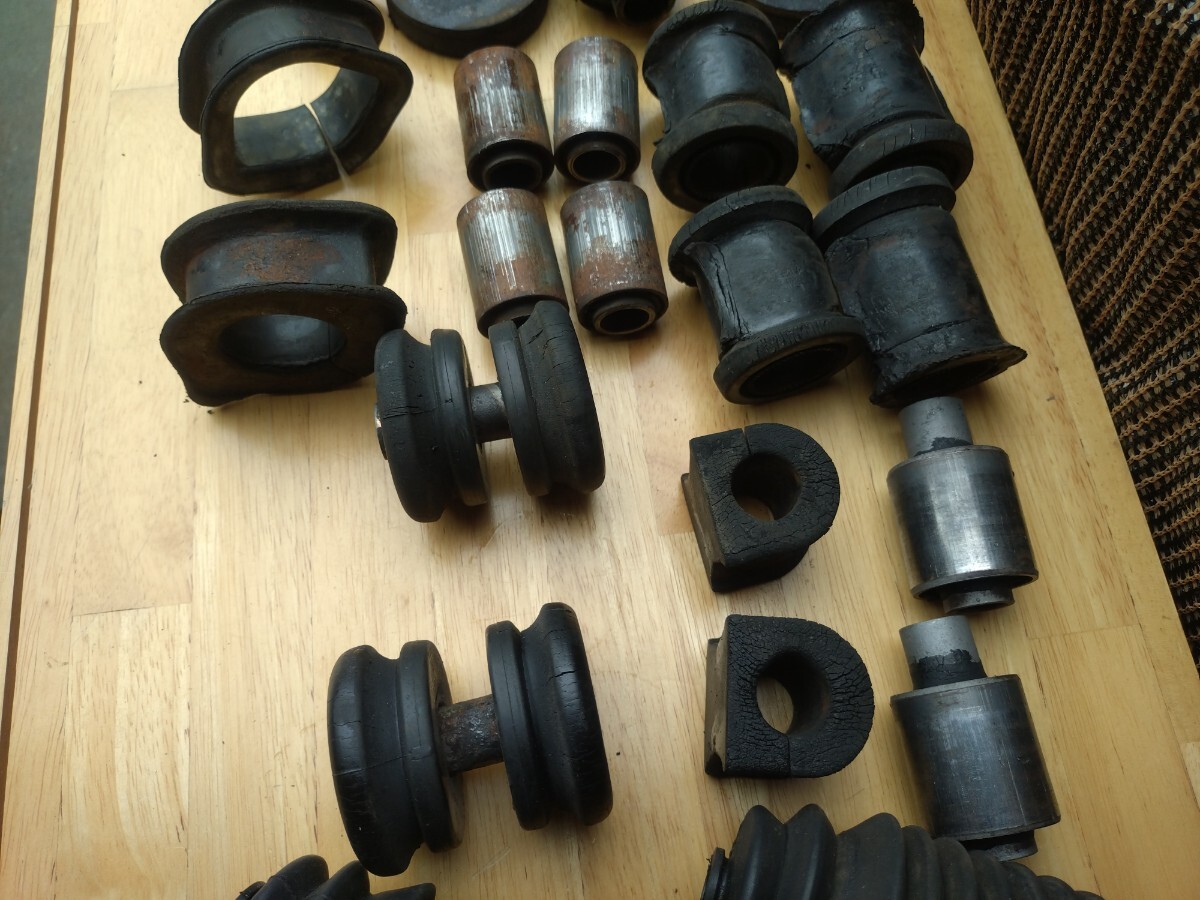 s30 240z ブッシュセット ダンパー ブーツ (ゴムブッシュ、ウレタンブッシュ)_画像8