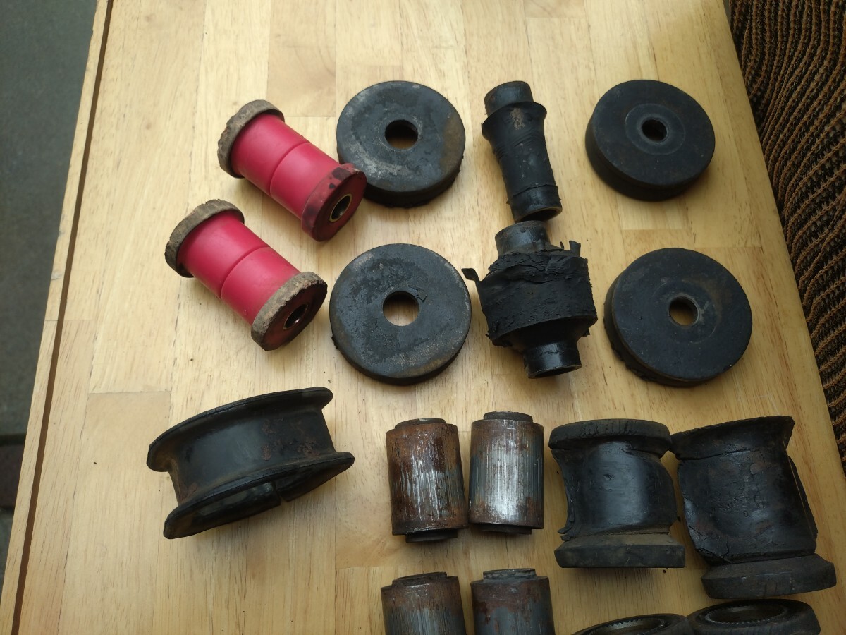 s30 240z ブッシュセット ダンパー ブーツ (ゴムブッシュ、ウレタンブッシュ)_画像9