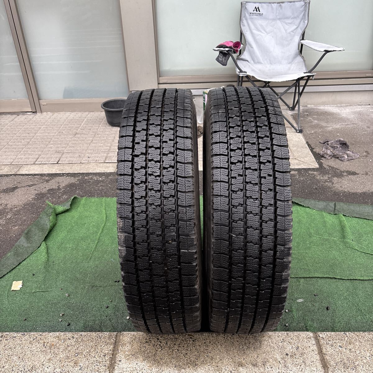 225/85R16 121/119 N LT TOYO M934 中古スタッドレスタイヤ2本セット:17000円_画像1