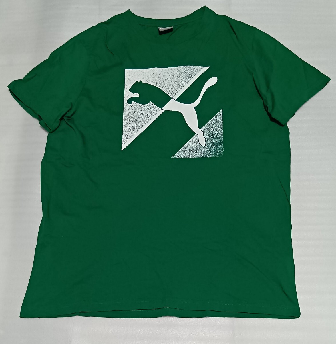 ☆PUMA.com サイズXL(56/58)半袖Tシャツ 緑色グリーン黒タブ洗濯済スポーツ スタイルCOTTONファッション ティー FOREVER BETTER TEE プーマ_画像1