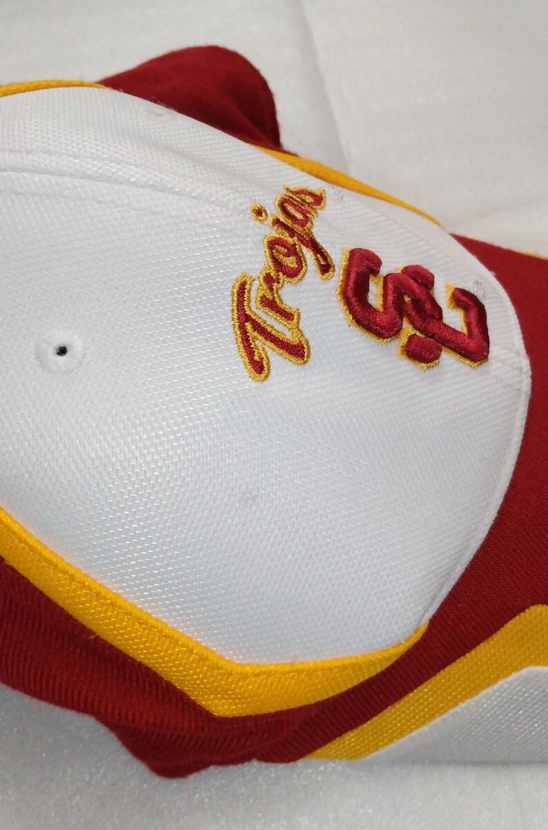 ☆TEAM NIKE キャップ帽子ぼうし Sサイズ位 Trojans煉瓦色ファッションSCスポーツ山吹アウトドア ウェア ブランド ナイキ BETTER WORLD.COM_画像2