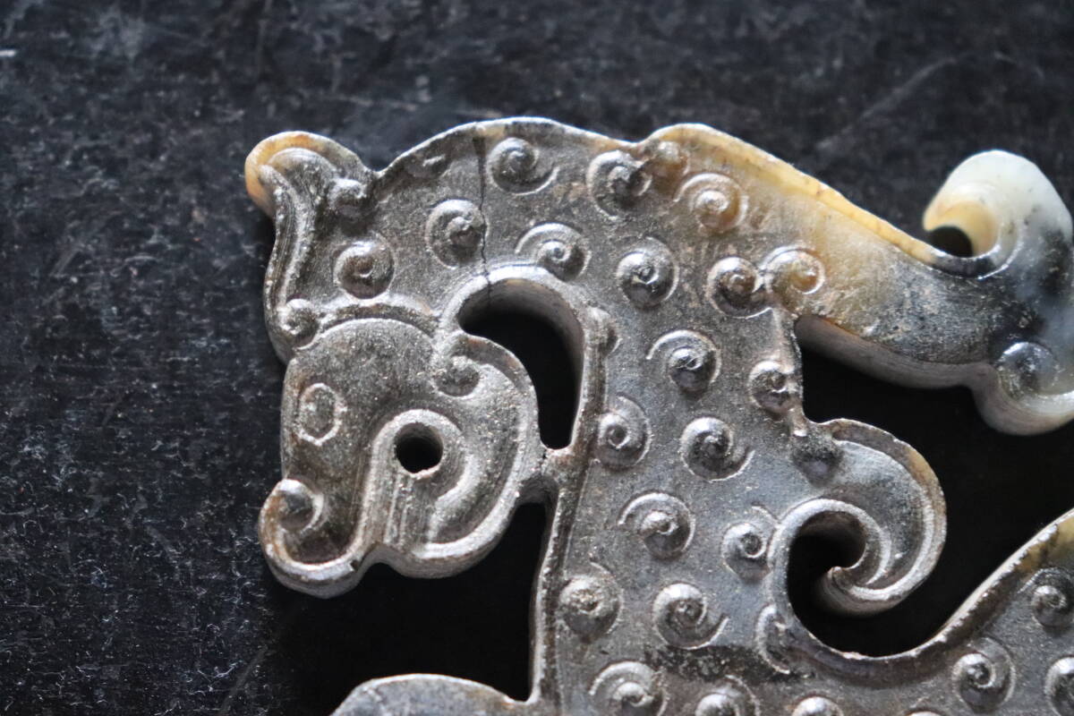 古玉　神獣彫刻　龍佩　和田玉　中国古玩　傷あり_画像2