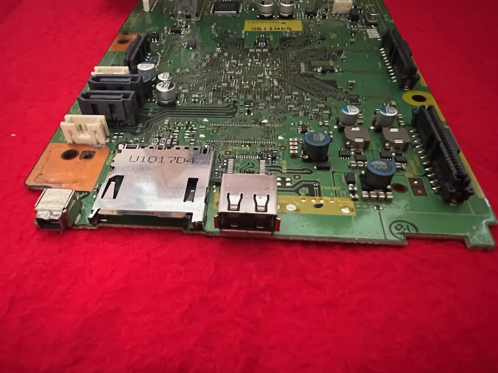 動(dòng)作品　Panasonic DMR-BW680 ブルーレイレコーダー から取外した 純正 VEP79245A SD/HDMI/チューナーマザーボー(Z15)