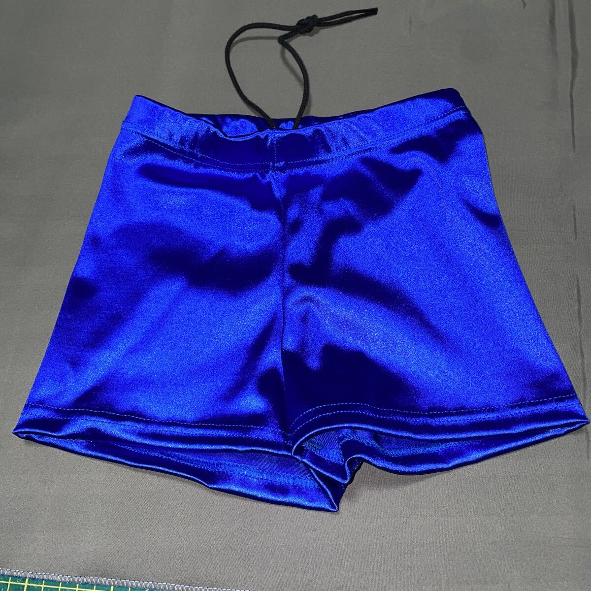 陸上競技タイツ　青色　Mサイズ 伸縮生地　ナイロン93% ポリウレタン7% 光沢厚手ニット生地　横伸縮生地_画像1