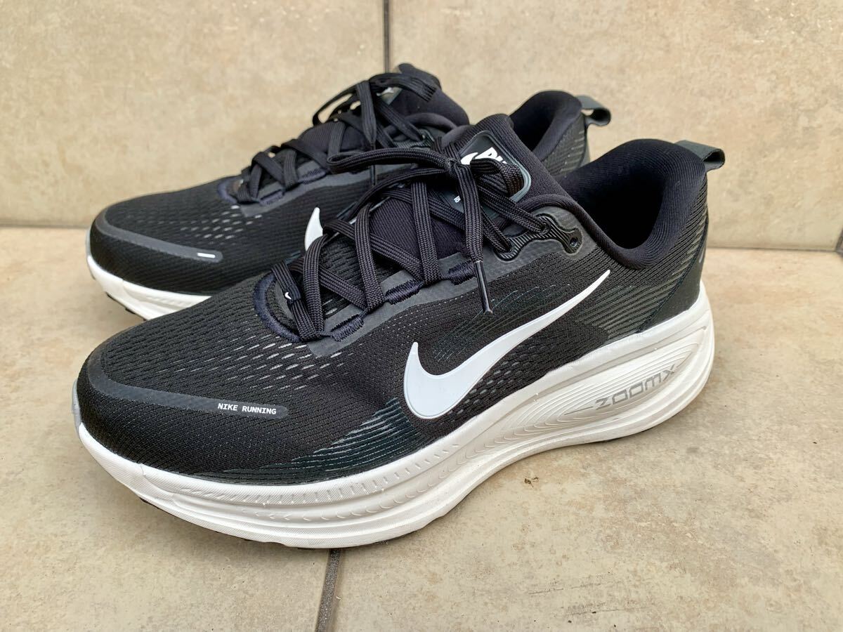 超美品 NIKE VOMERO 18 WIDE ボメロ18 スニーカー ランニングシューズ ナイキ 1回使用 27.5 9.5