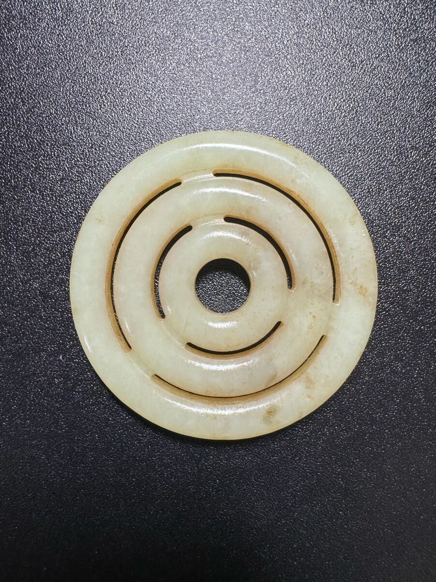 戦国時代 和田玉 神秘的な模様 本玉 時代物 お守り 極細工 和田玉 玉彫 古玩 繊細彫刻_画像1