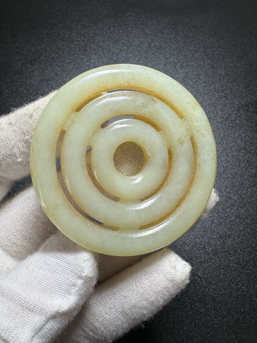 戦国時代 和田玉 神秘的な模様 本玉 時代物 お守り 極細工 和田玉 玉彫 古玩 繊細彫刻_画像4