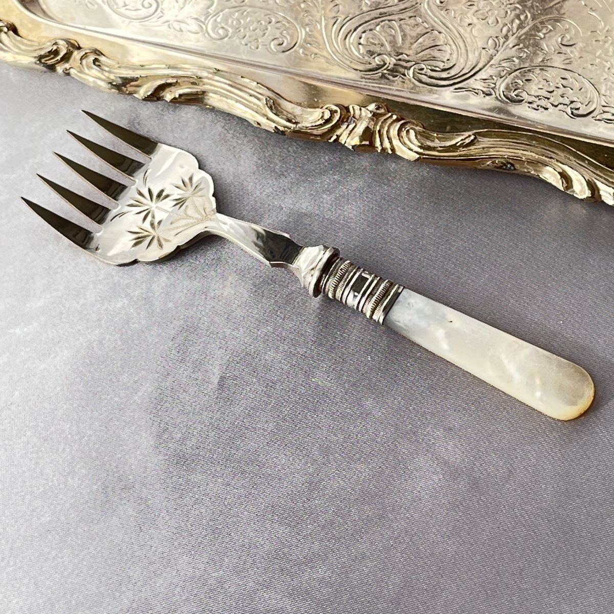 英国】 サーディンサーバー【白蝶貝】マザーオブパール