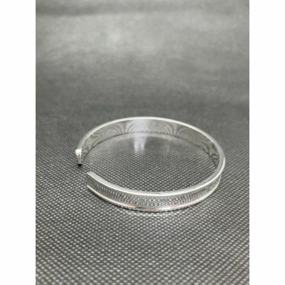 シンプルこそオシャレ…♪ 銀無垢平打ちバングル 幅7mm シルバー_画像8