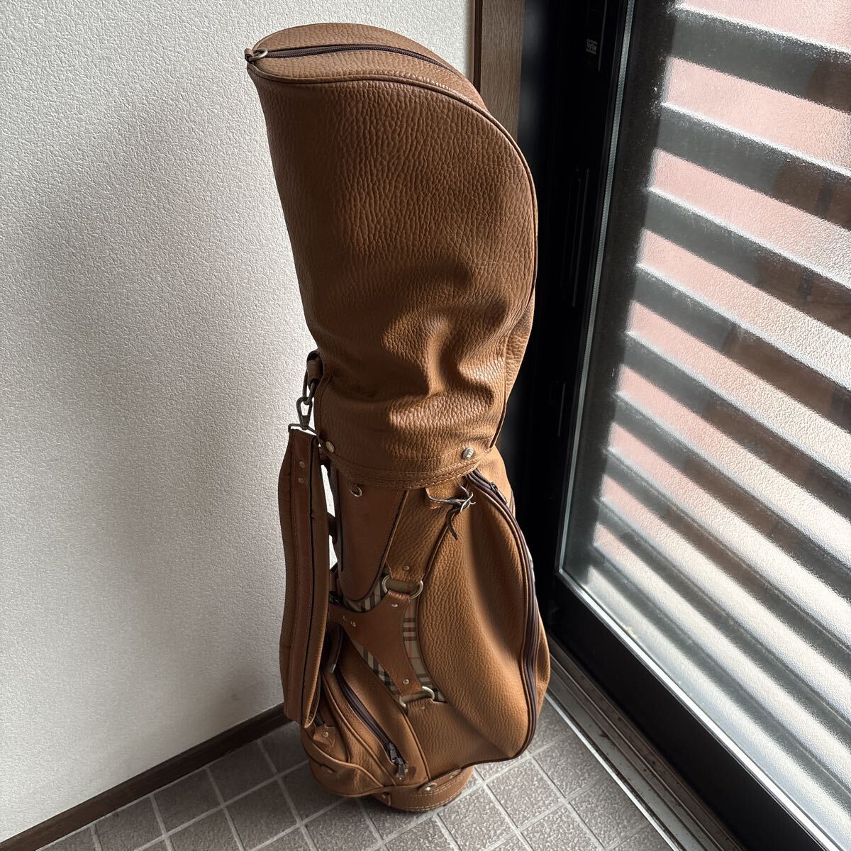バーバリー☆総レザー調ベージュゴルフキャディバッグ_画像1