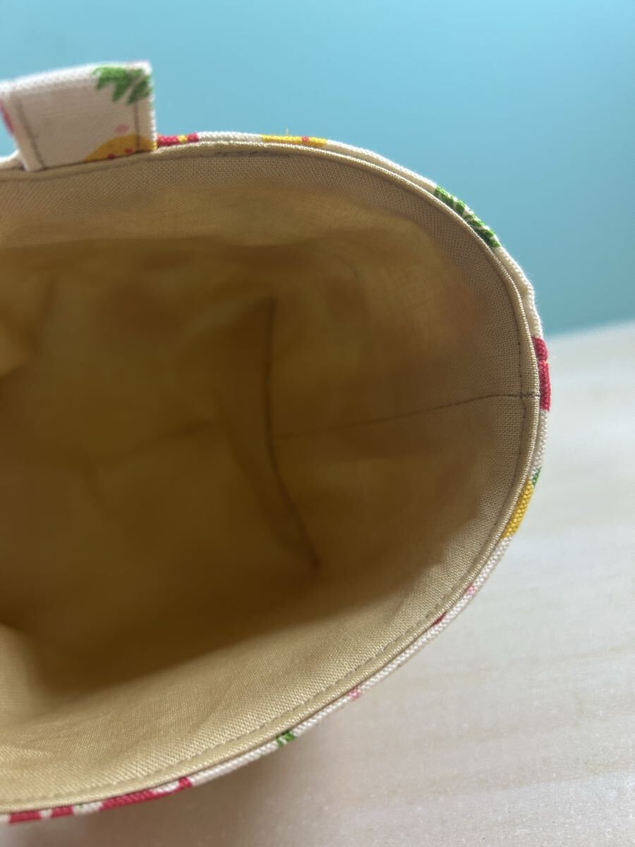 ハンドメイド☆布小物入れ　レッドイエロー　いちご　イチゴ_画像4