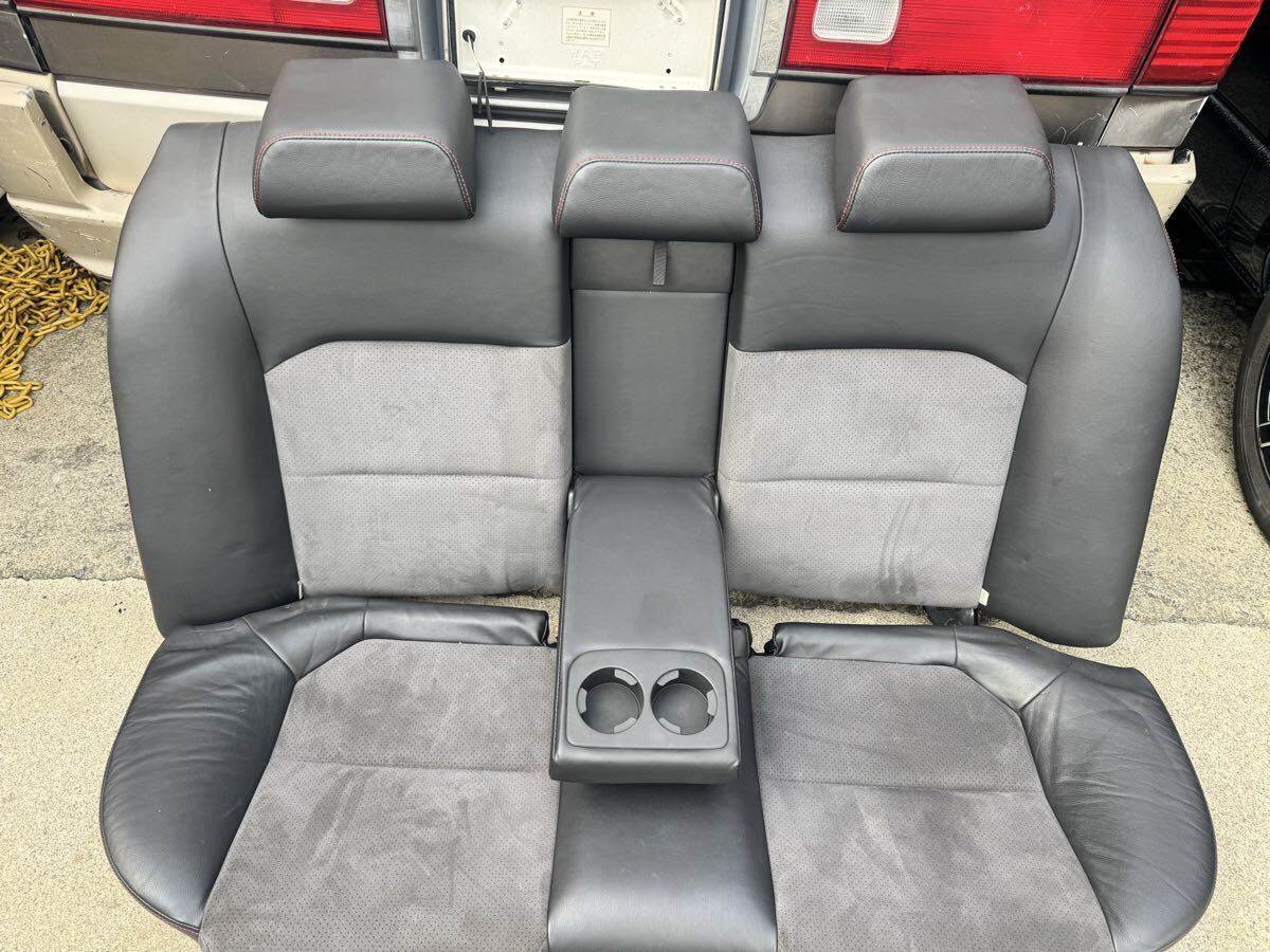 レガシィ(BL5)Tuned by STI レザーシート リア (SCU3)_画像1