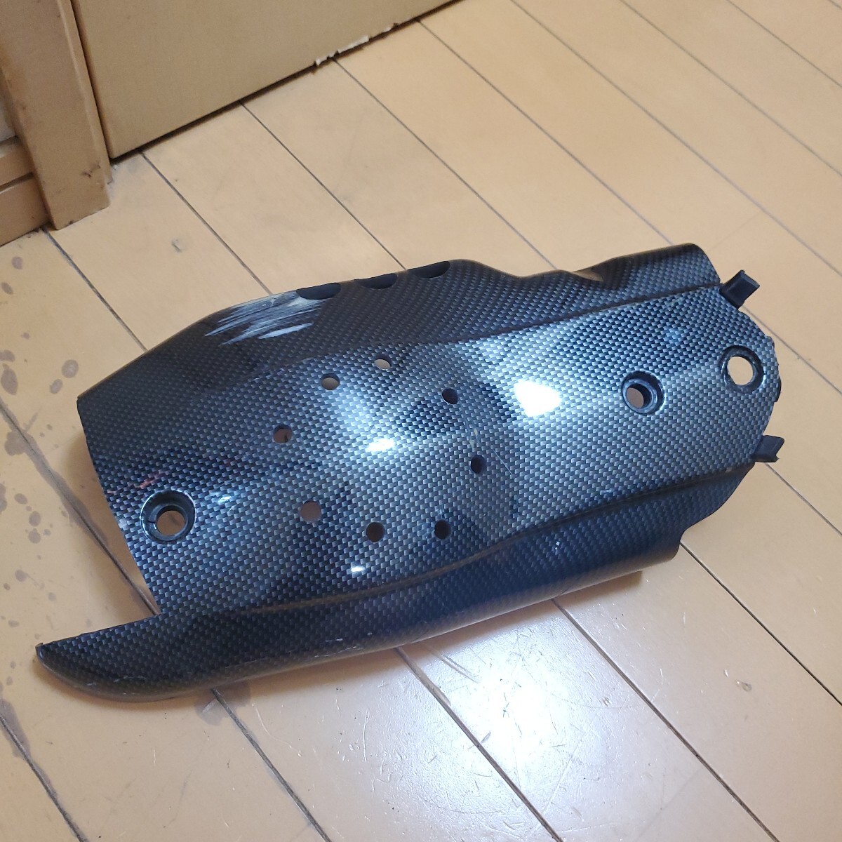 ヤマハ シグナスX カーボン調クランクケースカバー 加工品 SE44J_画像1