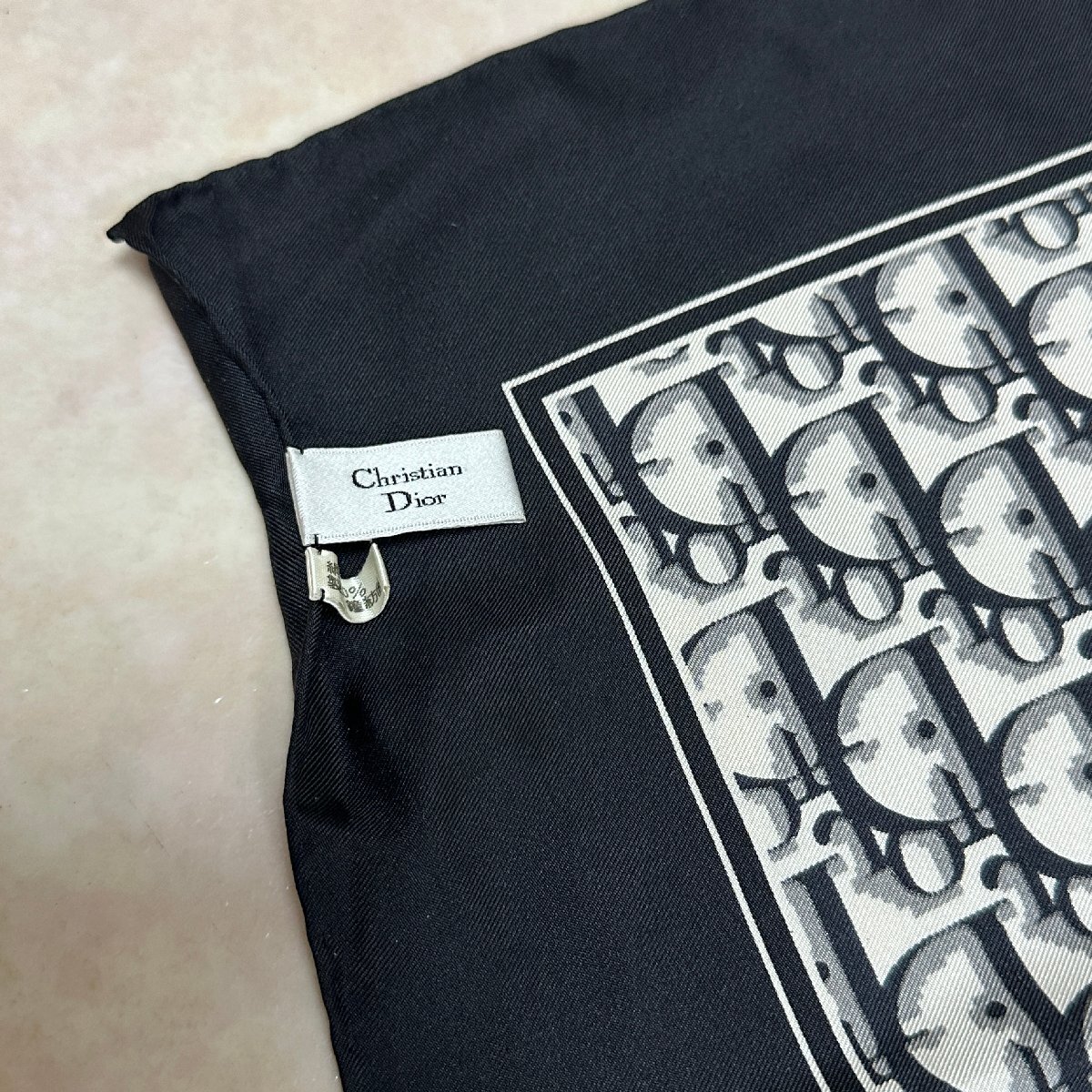 クリスチャン?ディオール Dior スカーフ 88ｘ88ｃｍ トロッター ブラックｘホワイト タグあり 中古品