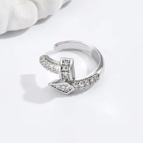 1021★新品未使用★レディース シルバー 釘 イヤーカフ czダイヤモンド ジュエリー イヤリング ピアス アクセサリー 女性 シンプル_画像4