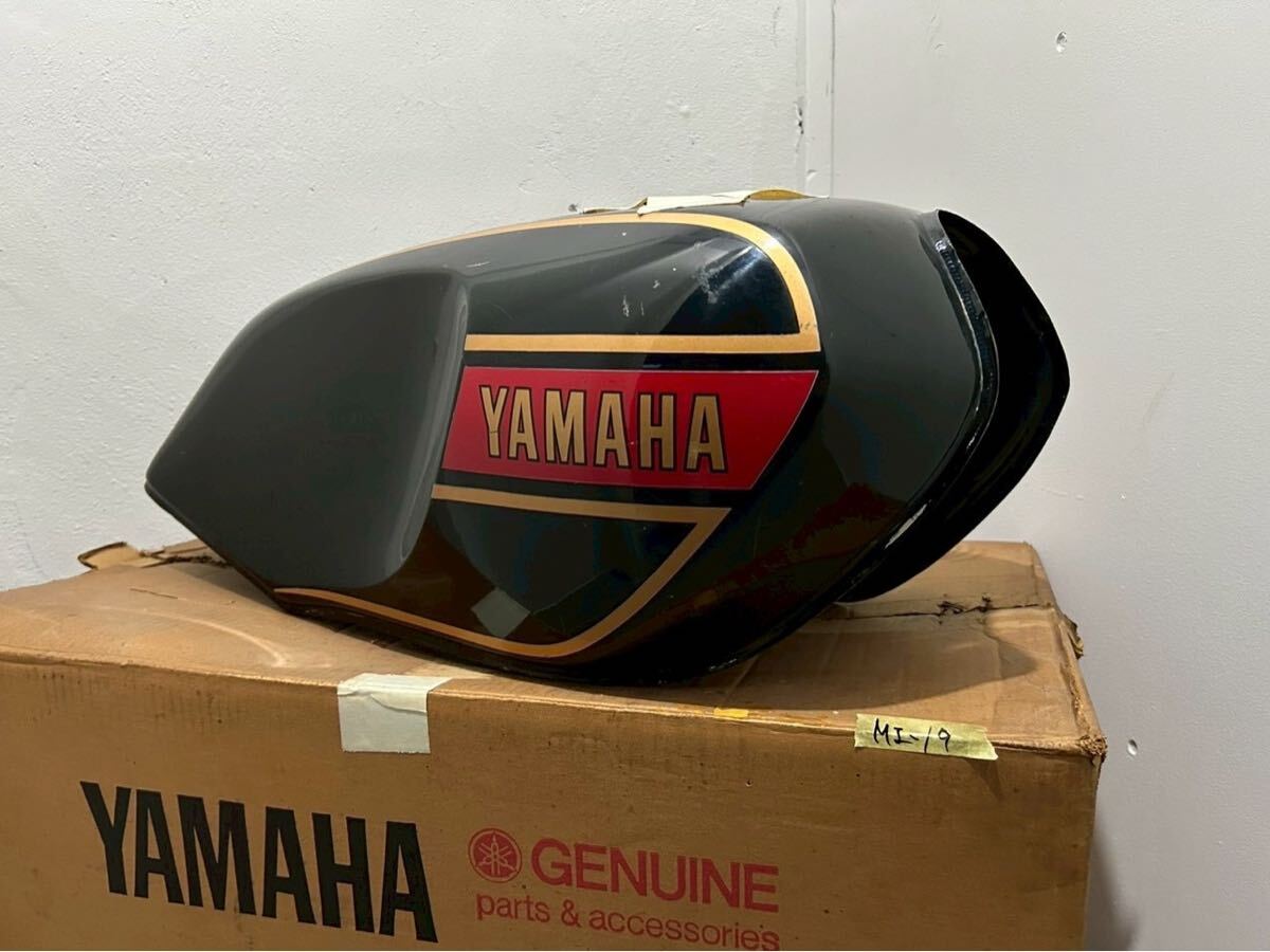 RZ250 当時物 タンク MI-19】 RZ250 純正 箱付き 当時物 純正カラー タンク