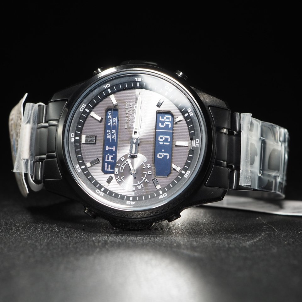 ◆未使用/超美品/1円~◆ CASIO カシオ LINEAGE リニエージ LCW-M300DB-1AJF 電波ソーラー 未使用 保管品 デジアナ 腕時計 「27683」