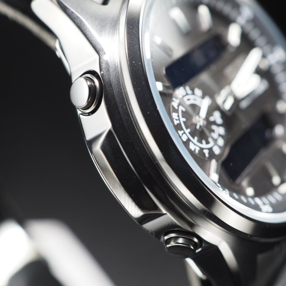 ◆未使用/超美品/1円~◆ CASIO カシオ LINEAGE リニエージ LCW-M300DB-1AJF 電波ソーラー 未使用 保管品 デジアナ 腕時計 「27683」