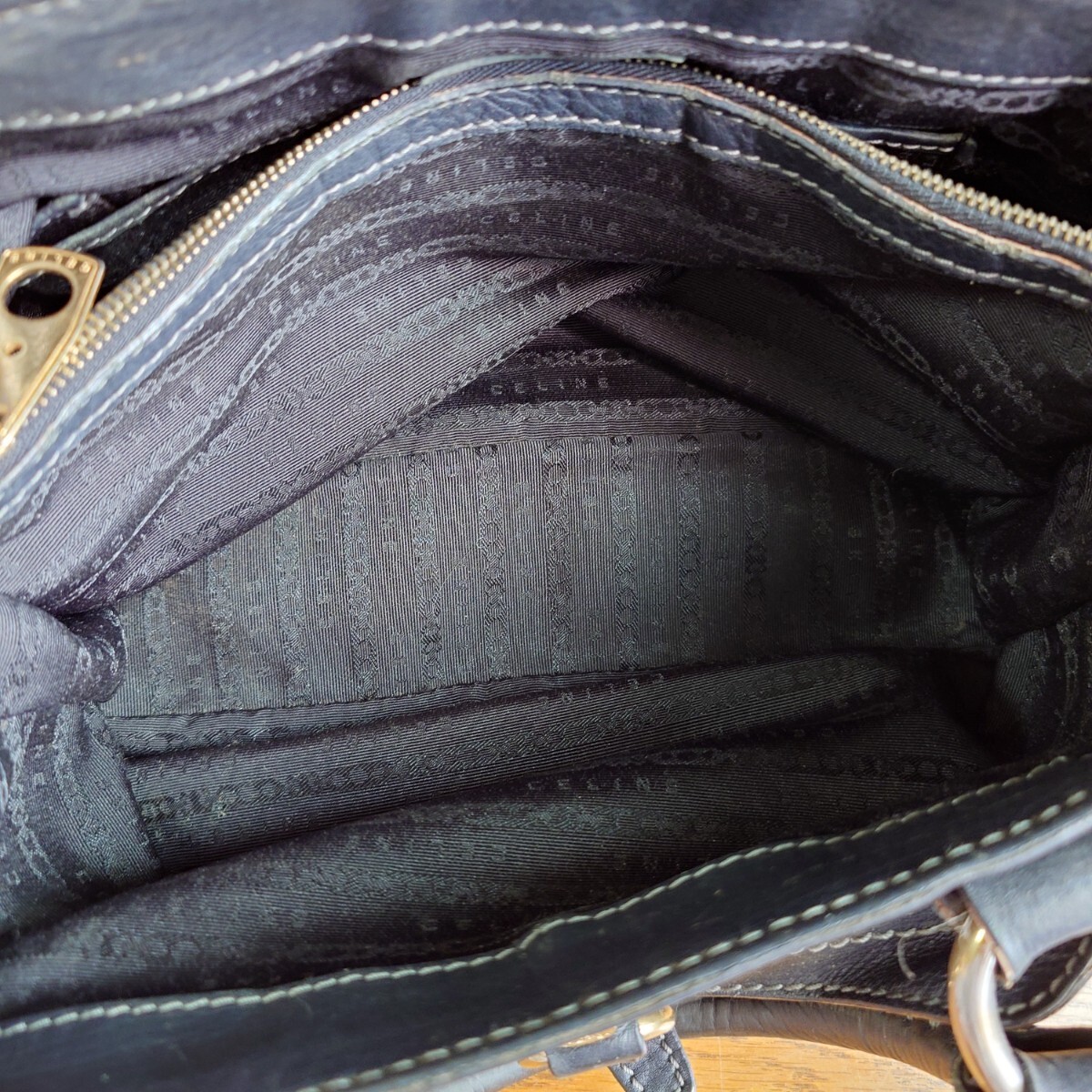 大人気 CELINE セリーヌ トリオンフ ブギーバッグ トートバッグ ハンドバッグ レザー 革 黒 ブラック ステッチ ゴールド金具 