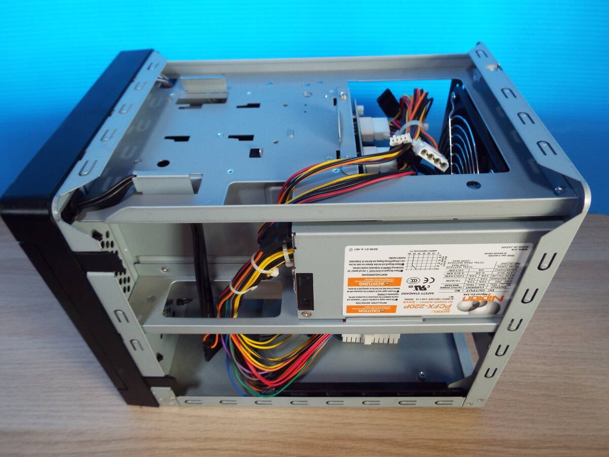 Mini-ITX PCケース NAS サーバー ホットスワップ HDDベイ 4臺(tái) Nipron Flex 220W 電源 PCFX-220P