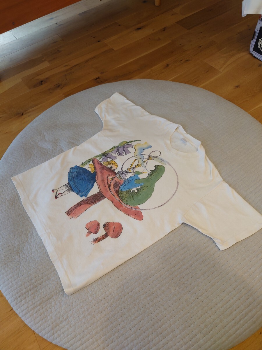 90s ビンテージ 不思議の國(guó)のアリス Tシャツ カナダ制 alice in wonderland サイズ表記XL