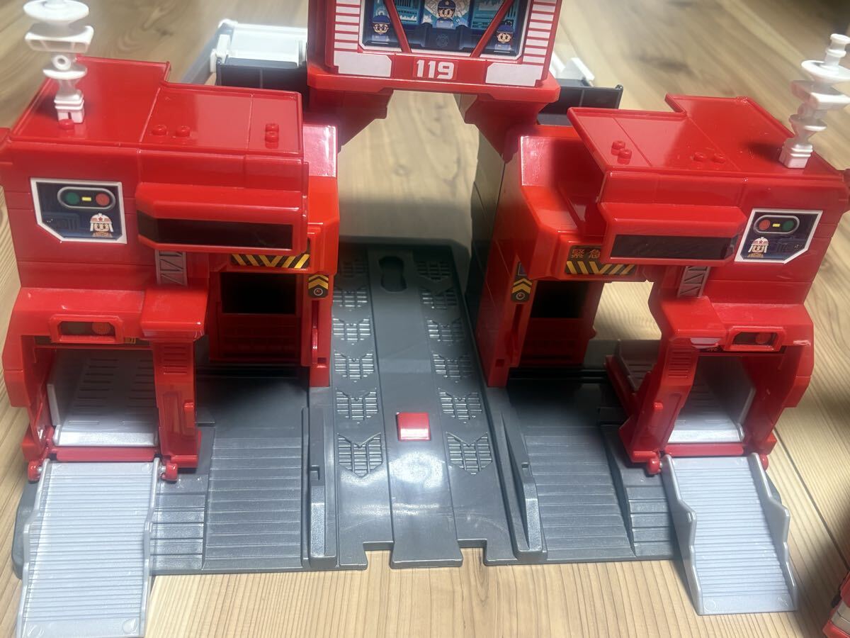 美品　トミカタウン ビッグファイヤー＆コマンドステーション　消防署　消防車　_画像5