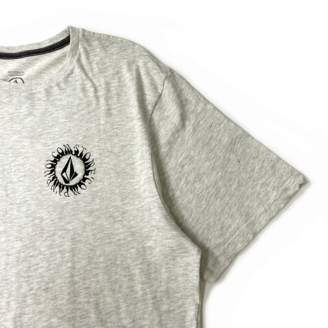 売切り【正規新品】VOLCOM ボルコム◆半袖 Tシャツ スケート サーフ ストーンロゴ 男女兼用 バックプリント(XL)グレー 250617_画像4