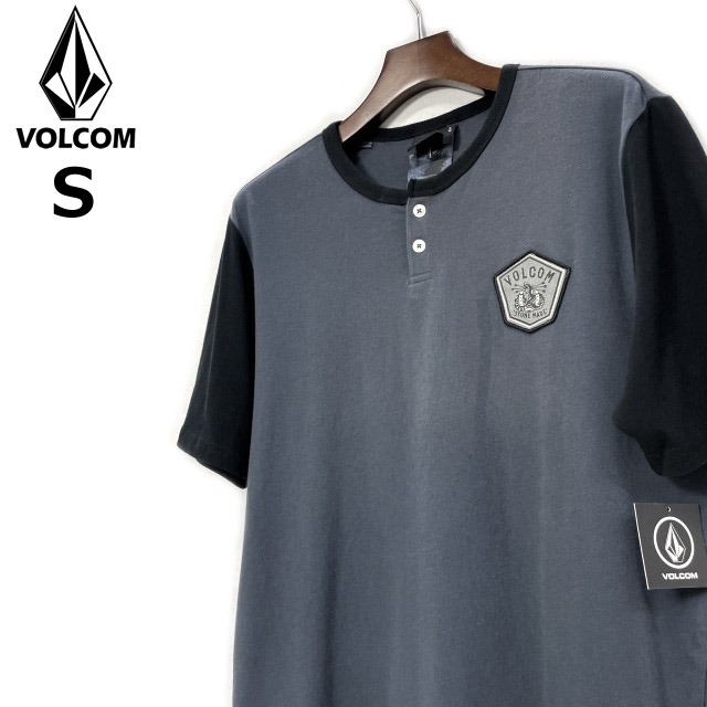 売切り【正規新品】VOLCOM ボルコム◆半袖 Tシャツ スケート サーフ ストーンロゴ 男女兼用 ヘンリーネック ワッペン(S)グレー 黒 250617-B_画像2