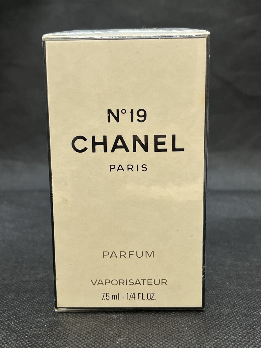 未開封 シャネル CHANEL パルファム N°19 7.5ml 1/4FL.OZ パルファム 香水ヴァポリザター_画像1
