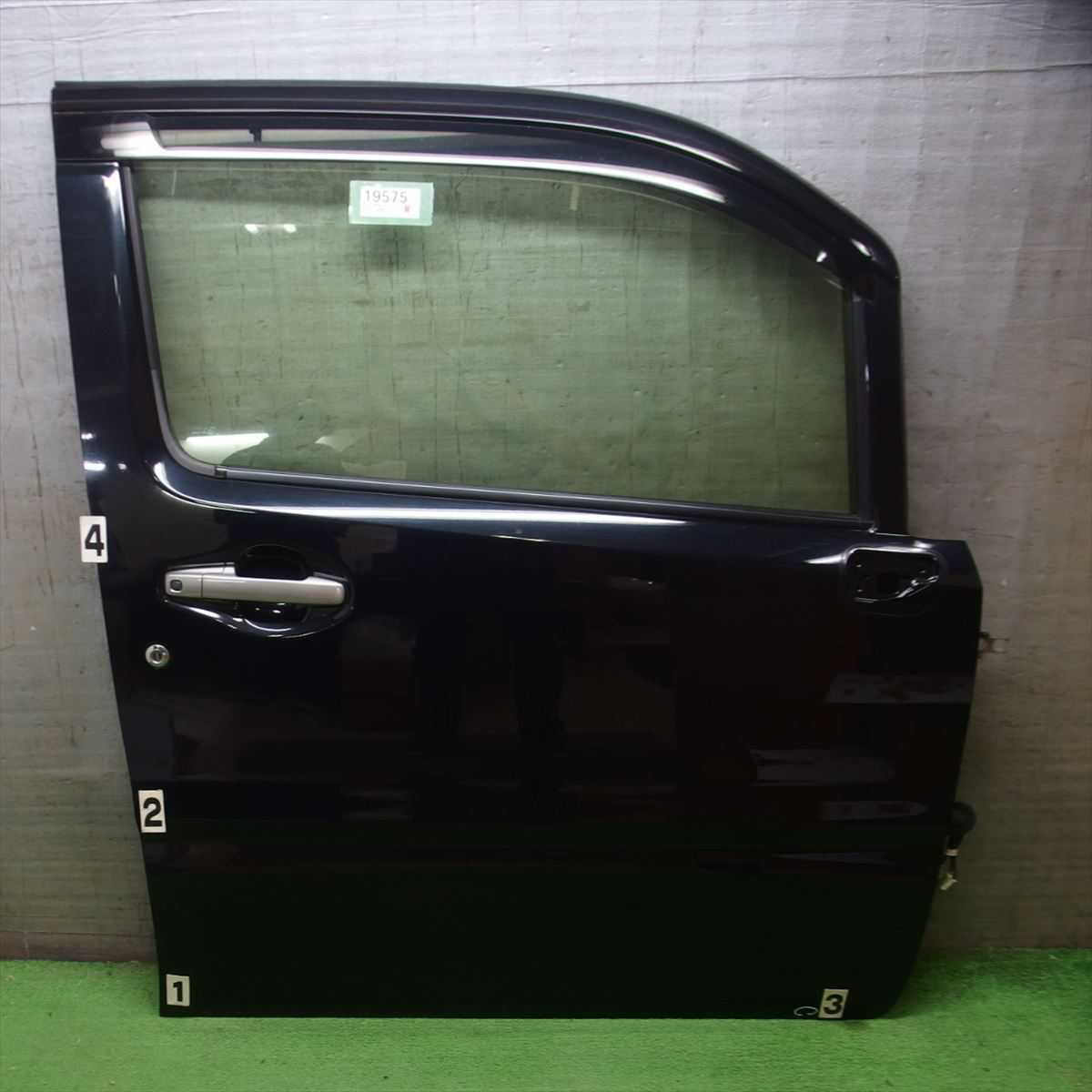 送料無料 令和元年 ワゴンR MH55S フロントドア 右 R 中古 即決_画像1