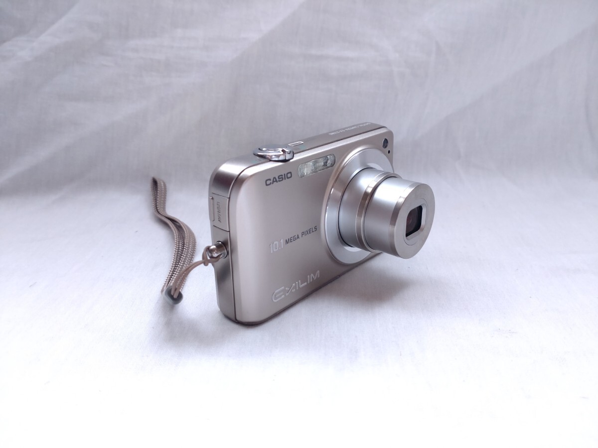 極上コンディション CASIO EXILIM カシオ エクシリムEX-Z1080《動(dòng)作確認(rèn)済》取扱説明書＆ディスク バッテリー チャージャー ＳＤカード他