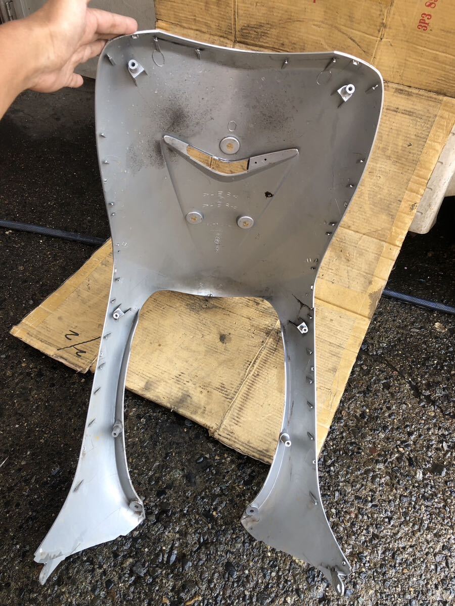 55525■ ヤマハ ジョグC SA16J (650番台〜) 純正 アッパー フロント カウル カバー 外装_画像6