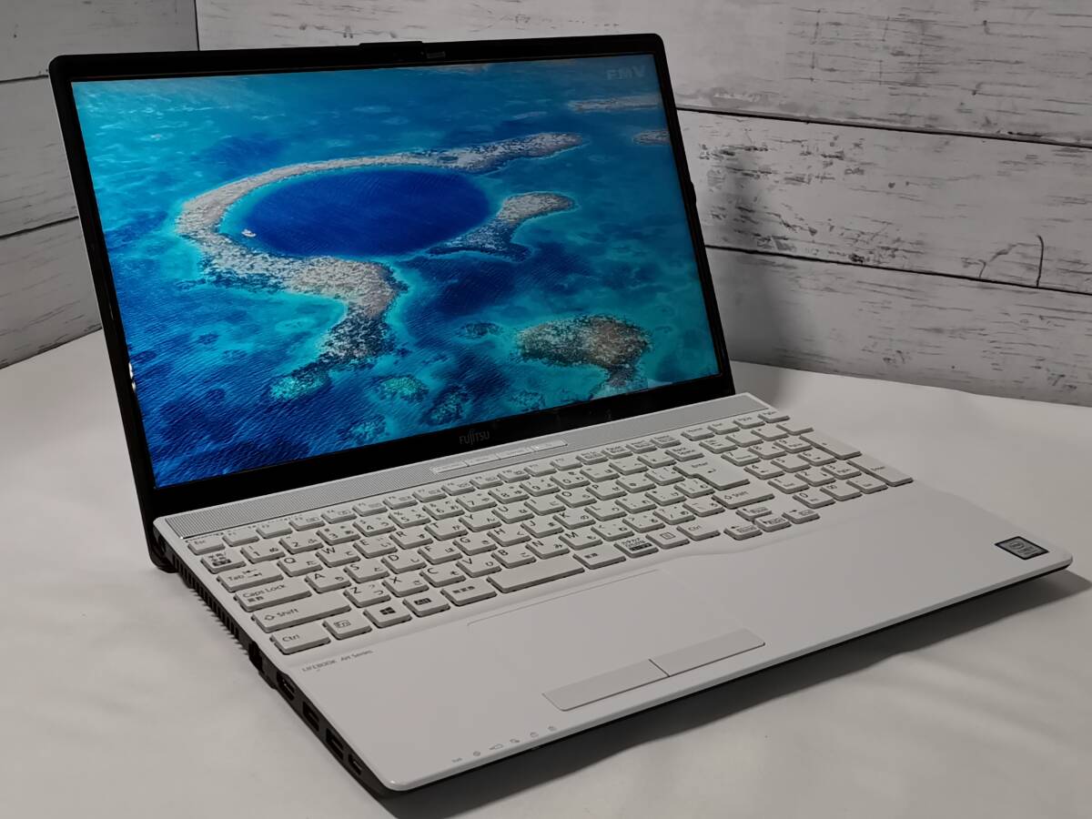 ◇USB回復ドライブ添付 富士通 FMV LIFEBOOK AH53/D3 FMVA53D3W [プレミアムホワイト]i7-8565U/メモリ32GB/M.2 SSD1TB/BD/win11/office2024_画像1
