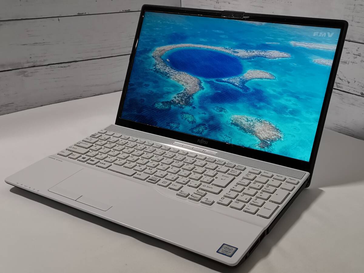 ◇USB回復ドライブ添付 富士通 FMV LIFEBOOK AH53/D3 FMVA53D3W [プレミアムホワイト]i7-8565U/メモリ32GB/M.2 SSD1TB/BD/win11/office2024_画像3