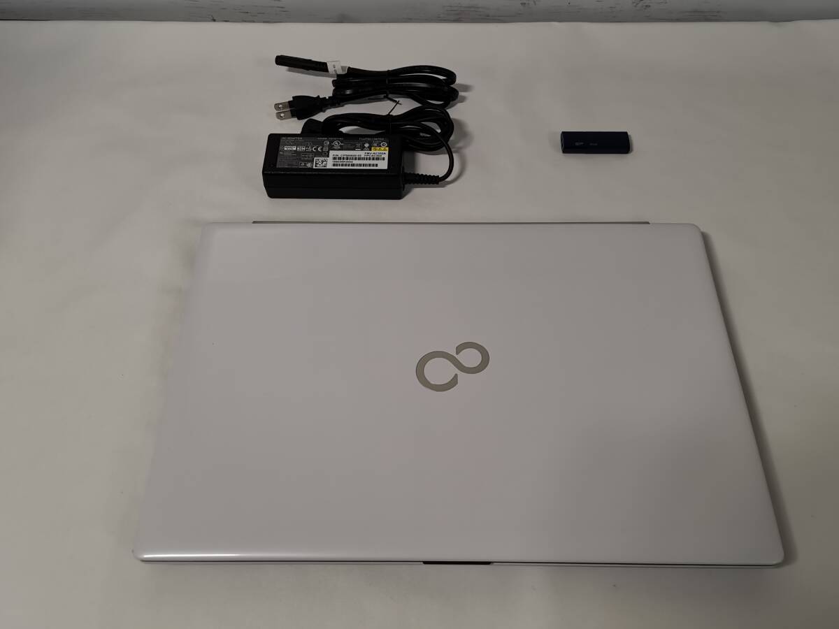 ◇USB回復ドライブ添付 富士通 FMV LIFEBOOK AH53/D3 FMVA53D3W [プレミアムホワイト]i7-8565U/メモリ32GB/M.2 SSD1TB/BD/win11/office2024_画像7