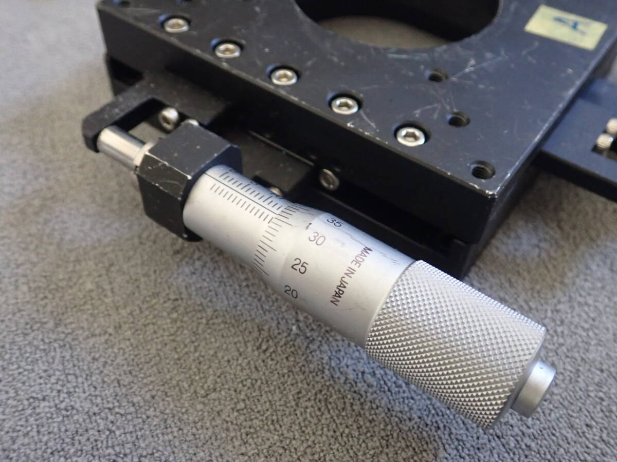 管理番号A 超精密ステージ マイクロメーター付き テーブルサイズ100×100㎜ 中古_画像6