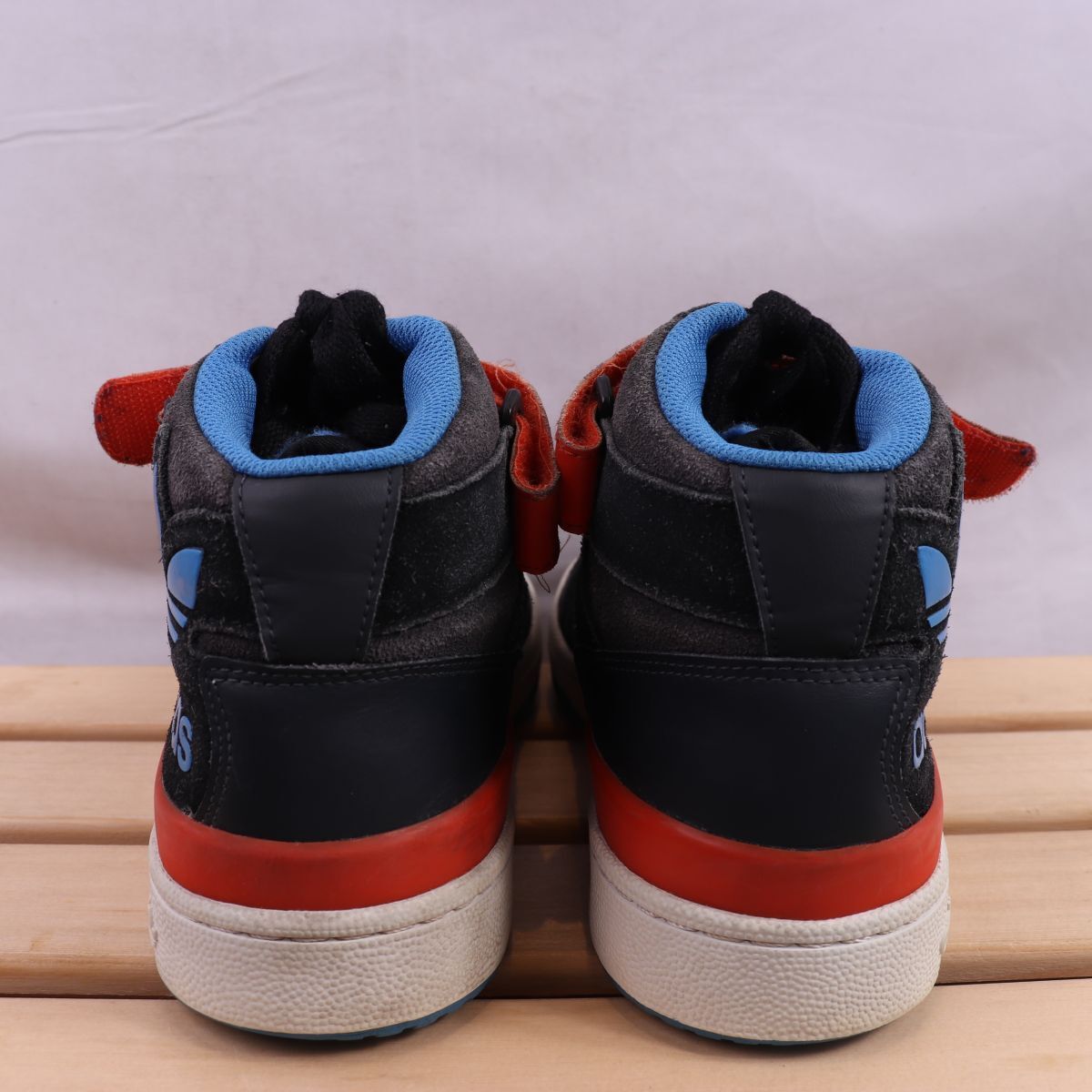 z1855 アディダス フォーラム ミッド US7 1/2 25.5cm/黒 ブラック オレンジ 青 茶 白 マルチ adidas sFORUM MID メンズ スニーカー 中古_画像5